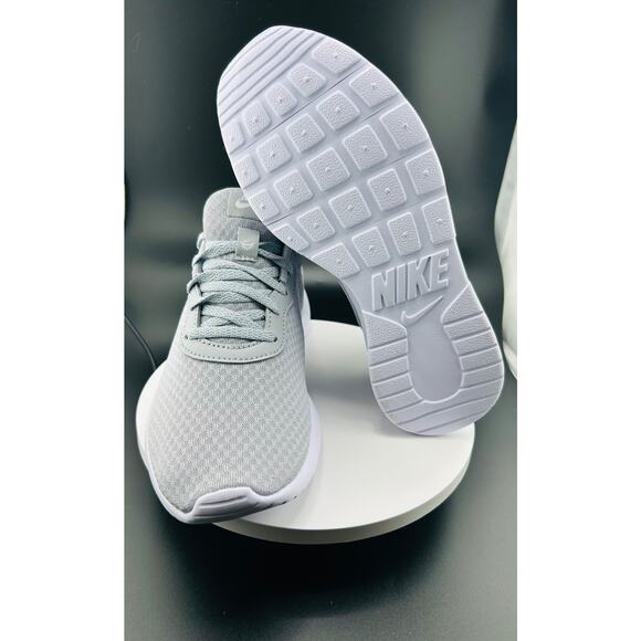 Nike Tanjun EasyOn GS 'Wolf Grey' DX9041-001 Sz 4 - Picture 1 of 5